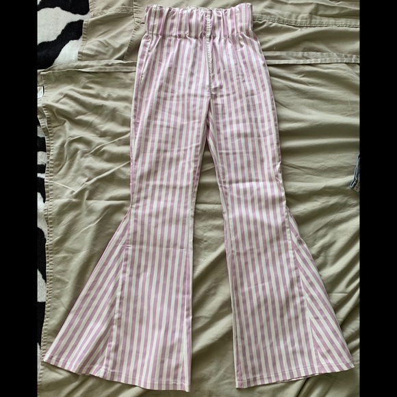 High-Waisted Striped Flared Pants - Picture 4 of 6